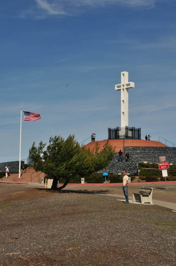 Monumento no alto do monte Soledad, em San Diego, no sul da Califórnia - Estados Unidos